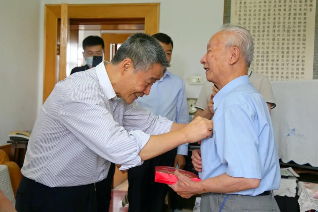 6AEF9A04AB09E8EC010FAF49BA9_FC930FAF_13F9B.jpg?e= 首页- 人生就是博中国官方网站