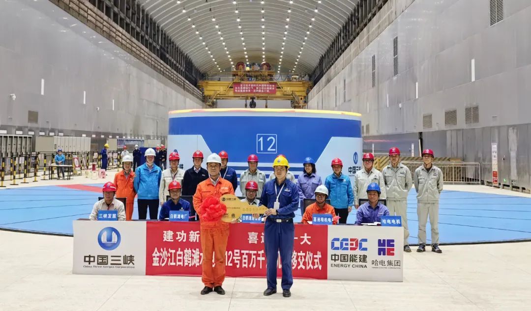 6967E901BA2AE48157D47BAFFC5_14E78C86_1CD15.jpg?e= 首页- 人生就是博中国官方网站