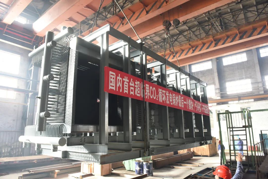 1039253C2AEB5F045EE01BC1C66_4E0358EF_2222A.jpg?e= 首页- 人生就是博中国官方网站