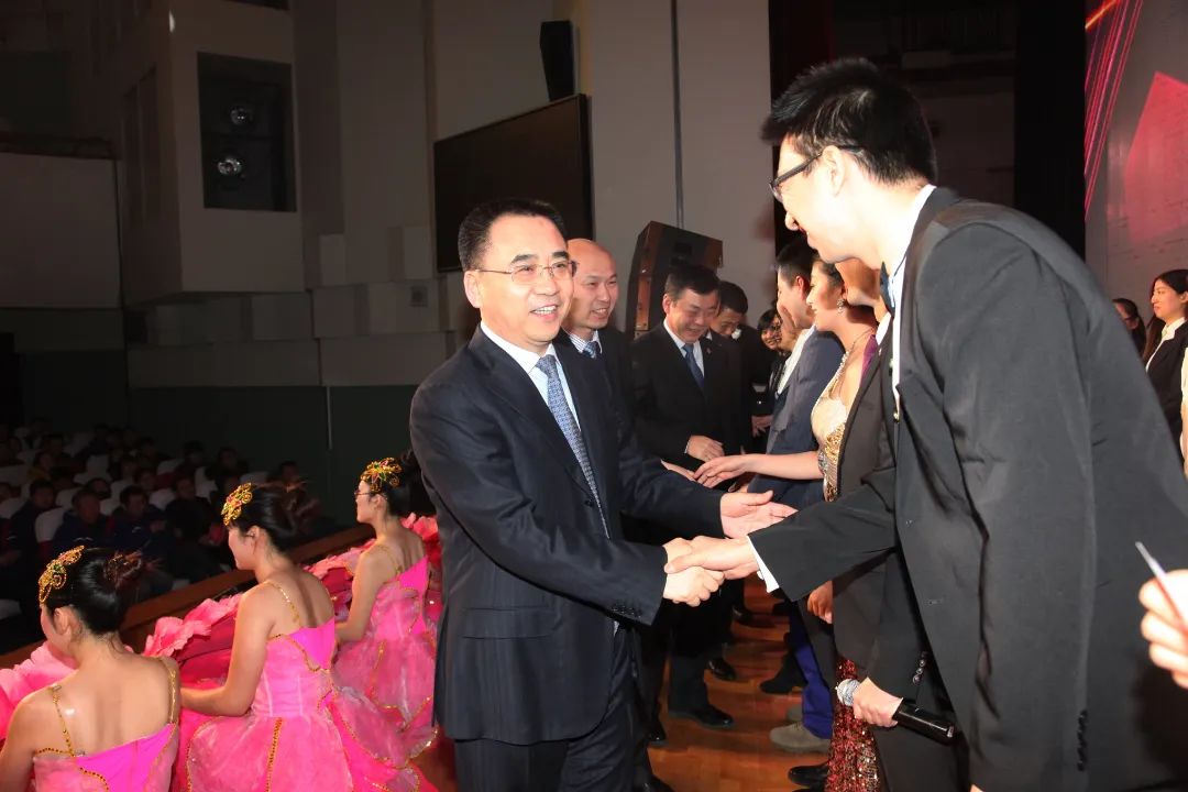 F5CB5DC45637EC73EEE7D7D178E_E735B370_151D7.jpg?e= 首页- 人生就是博中国官方网站