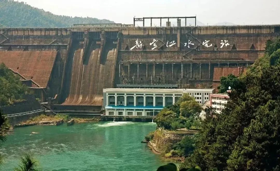 941B1FCCE3108764444AF159554_2D7FD8D7_26CF0.jpg?e= 首页- 人生就是博中国官方网站